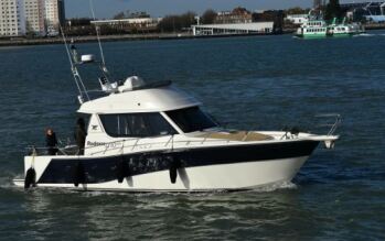 RYA Helmsman Motor Cruising Course Solent Boat Training
