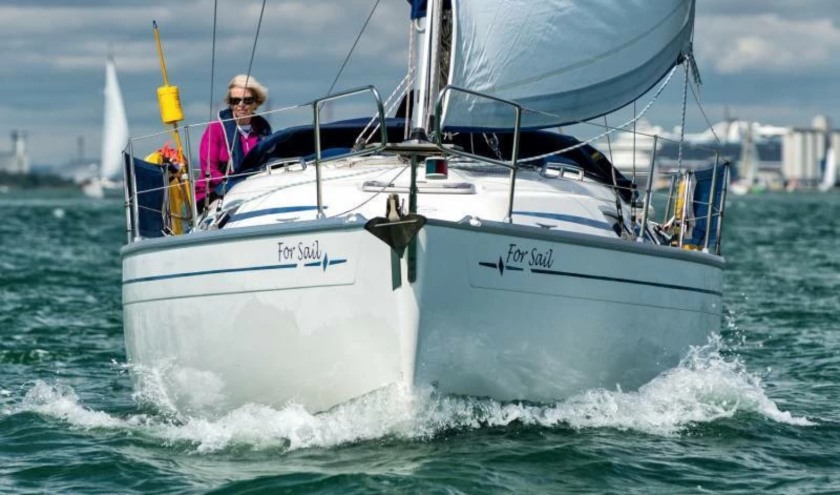 Yacht Sail Trim & Sailing Skills - Solent Boat Training