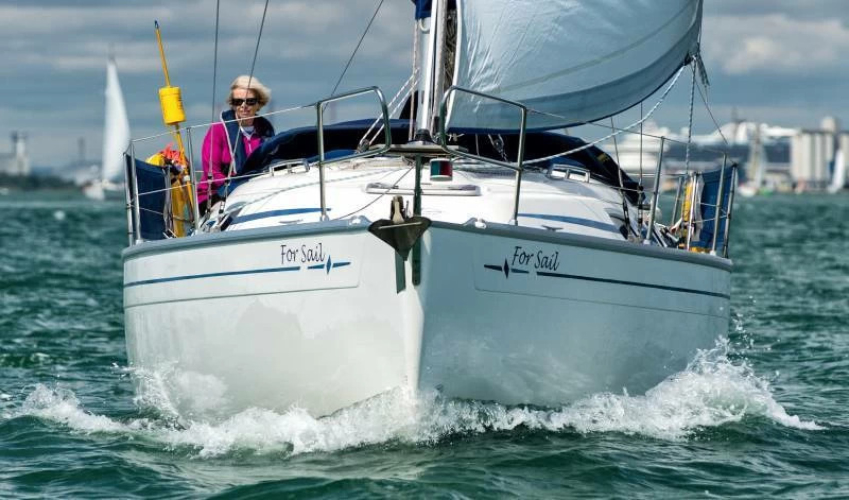 Sailing Head on Solent Boat Training