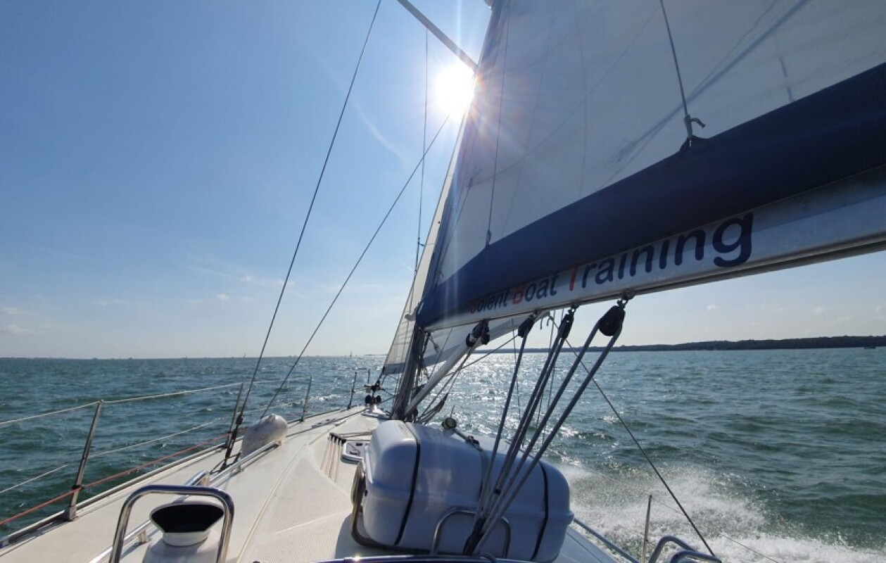 Learn to Boat Locally - Solent Boat Training