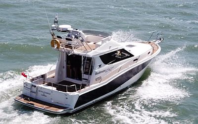 SBT Motorboat Refresher Experience Building - Solent Boat Training